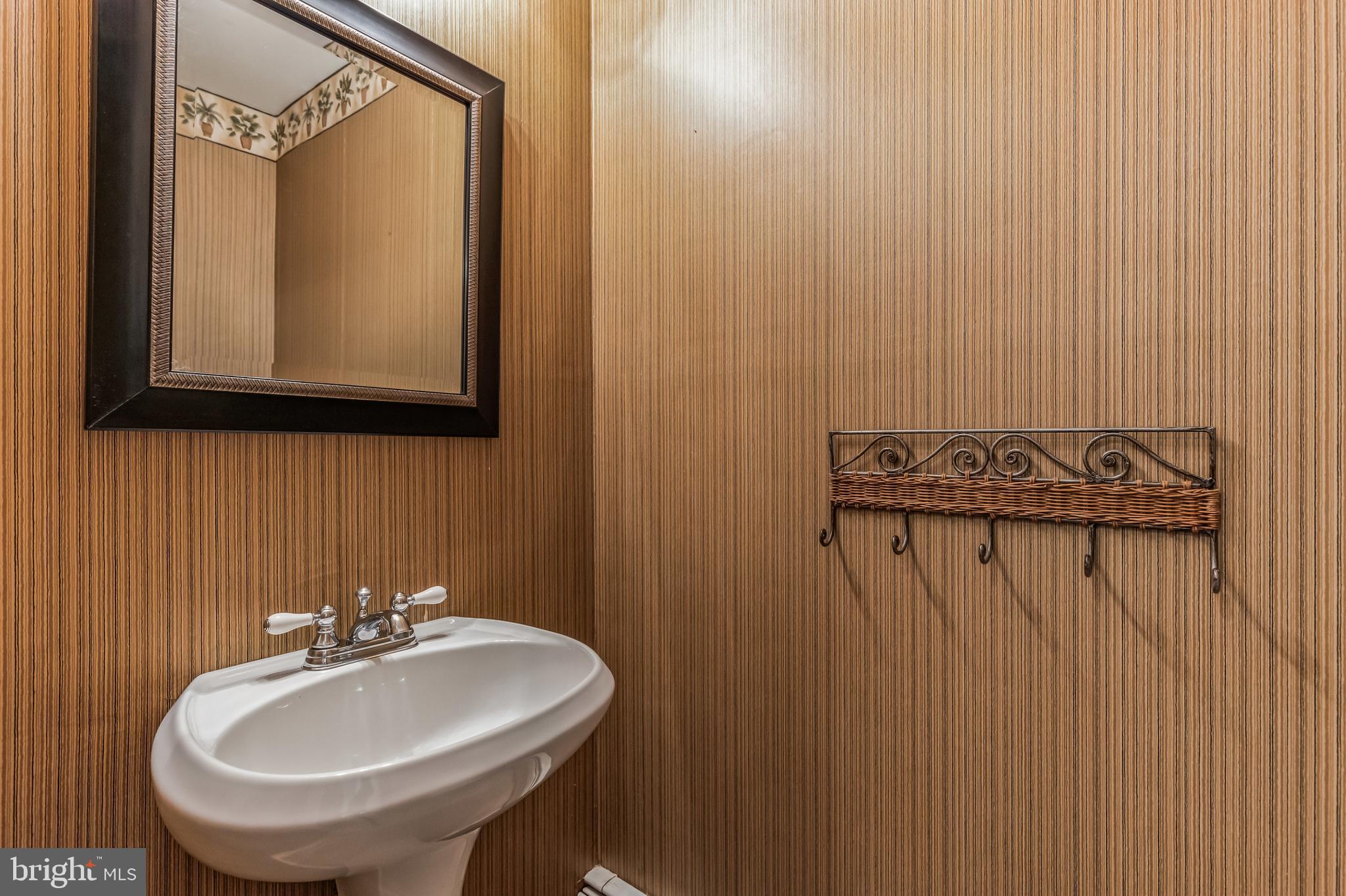 732 Dick Avenue Warminster, PA 18974 - Photo 12 of 30 1st Floor Powder Room