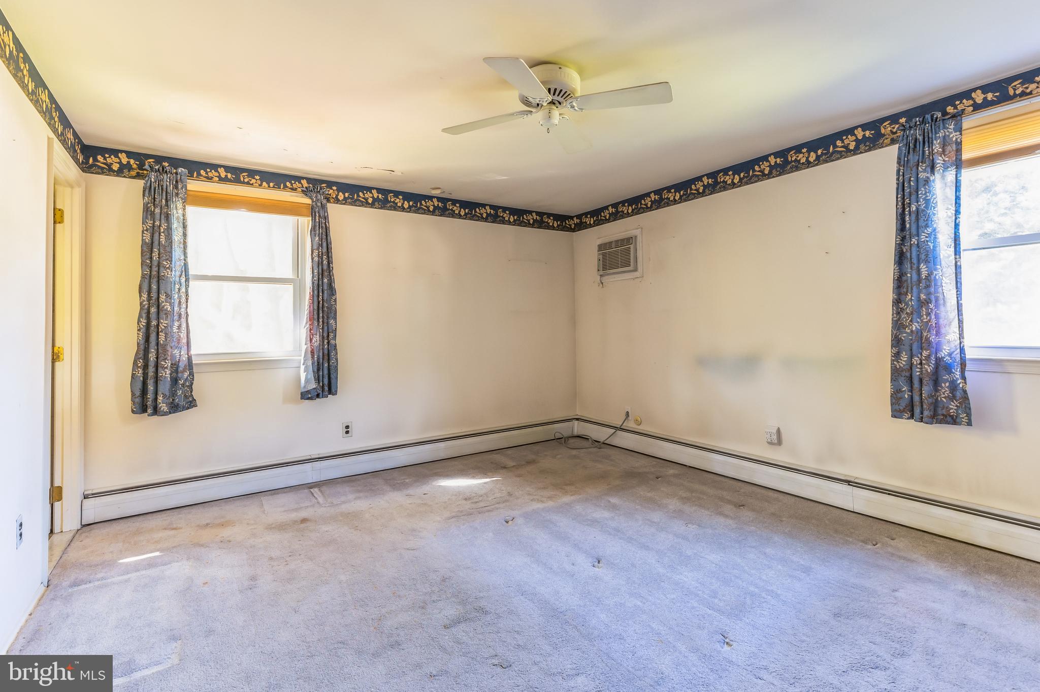 732 Dick Avenue Warminster, PA 18974 - Photo 16 of 30 Primary Bedroom