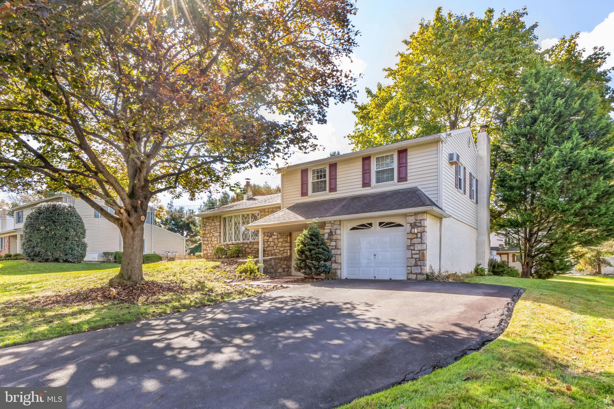 732 Dick Avenue Warminster, PA 18974 - Photo 2 of 30