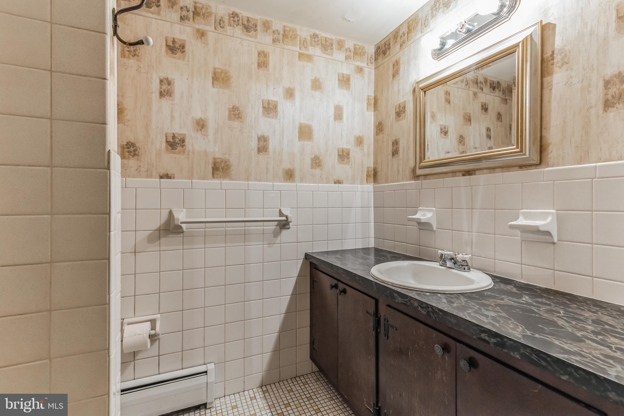 732 Dick Avenue Warminster, PA 18974 - Photo 22 of 30 Full Bath (hallway)