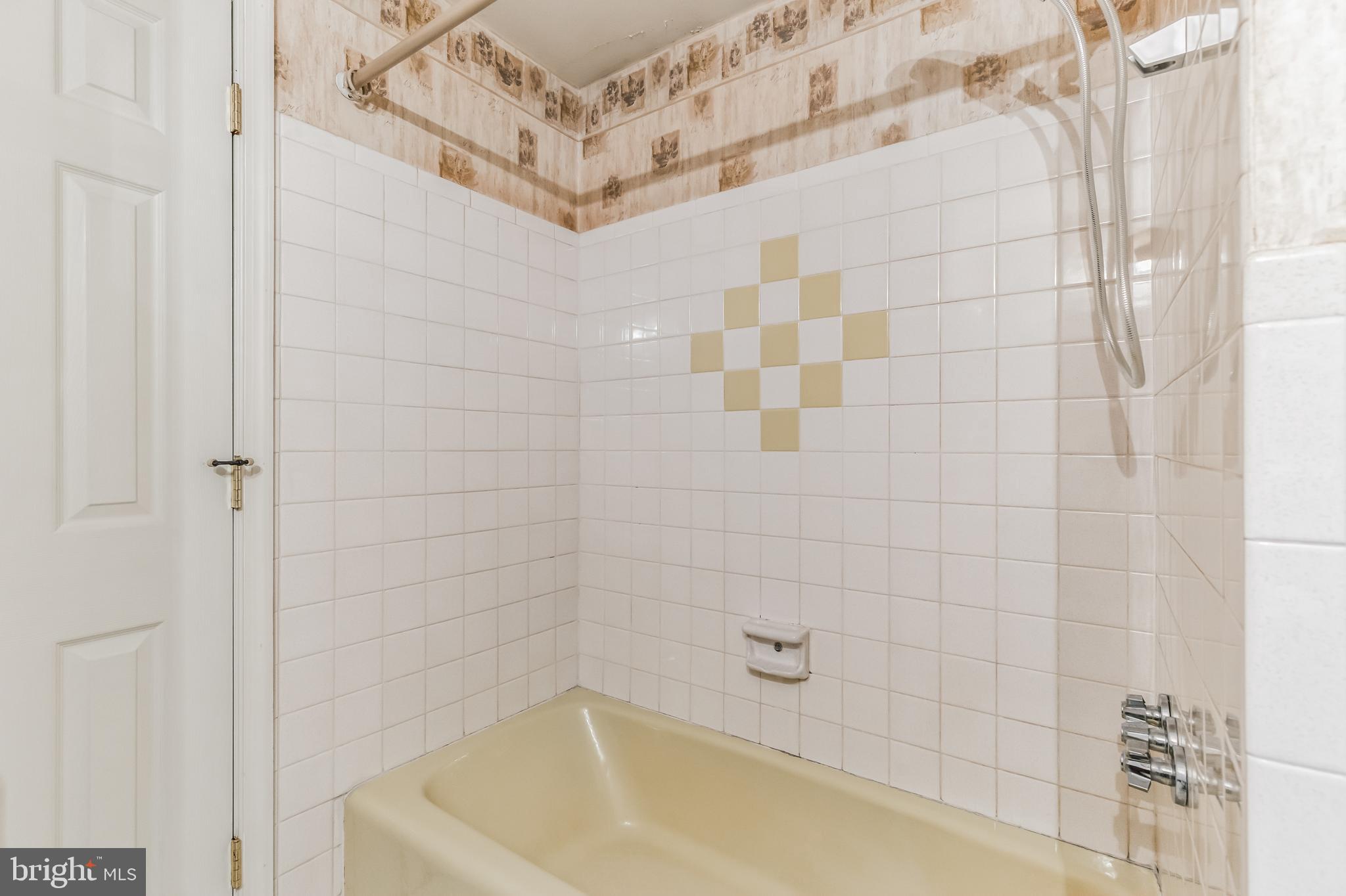 732 Dick Avenue Warminster, PA 18974 - Photo 23 of 30