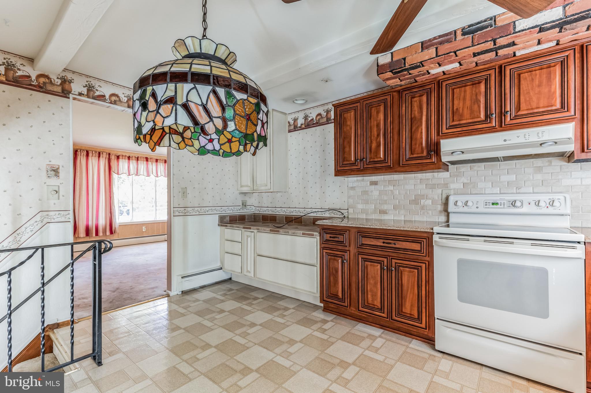 732 Dick Avenue Warminster, PA 18974 - Photo 8 of 30 Kitchen