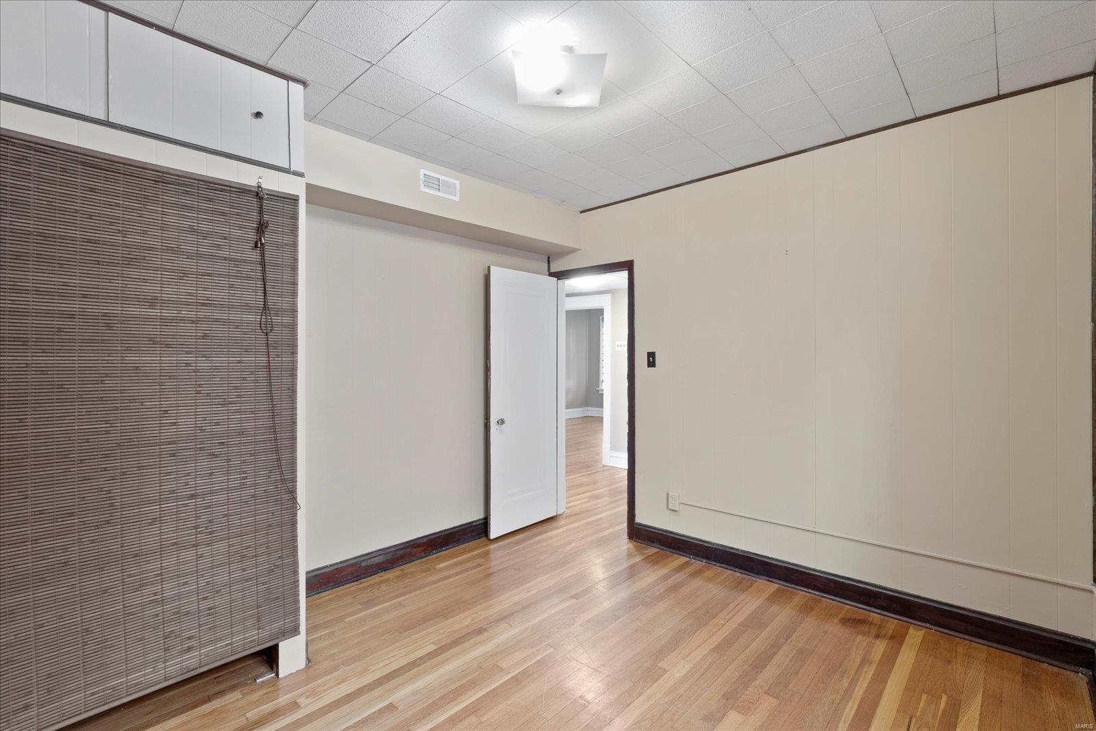 1027 Commodore Drive St. Louis, MO 63117 - Photo 11 of 34