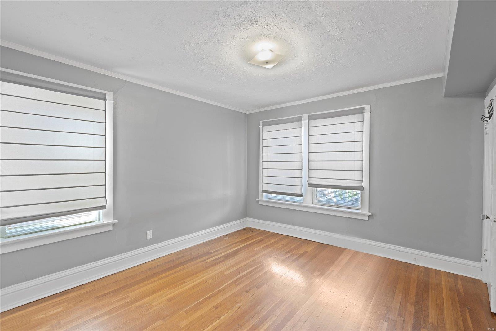 1027 Commodore Drive St. Louis, MO 63117 - Photo 8 of 34