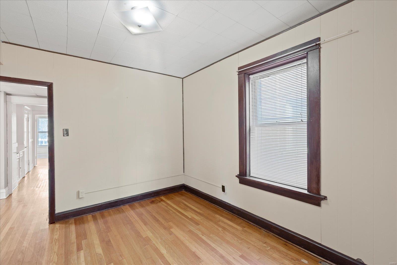 1027 Commodore Drive St. Louis, MO 63117 - Photo 10 of 34