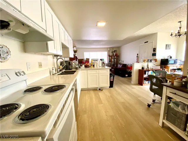 $900,000 | 855 Del Rey Drive, Boulder City, NV 89005