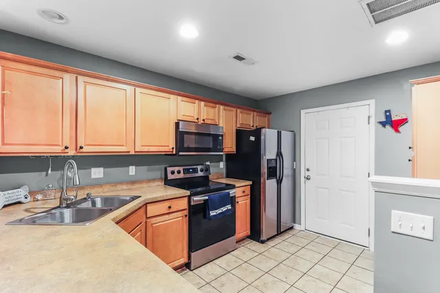 $230,000 | 8653 Grassy Oak Trail, North Charleston, SC 29420