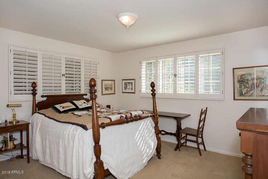 438 East Lamar Road Phoenix, AZ 85012 - Photo 13 of 24 438 E Lamar-15