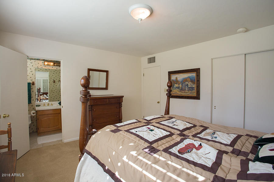 438 East Lamar Road Phoenix, AZ 85012 - Photo 14 of 24 438 E Lamar-16