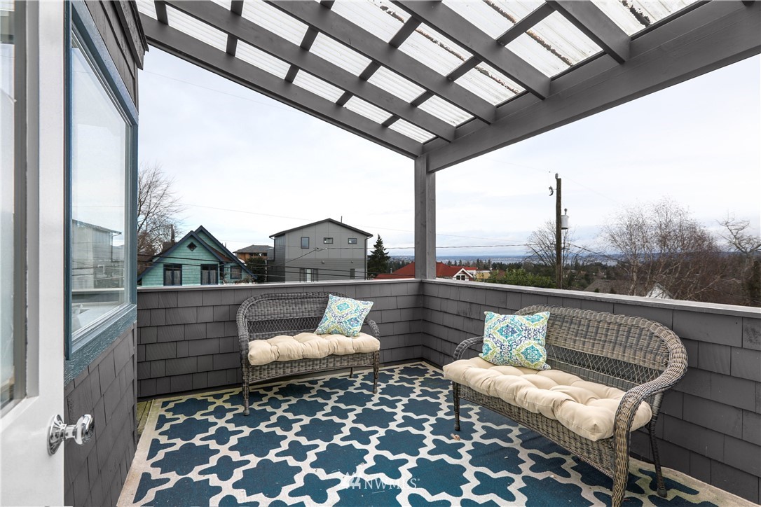 2418 East Roy Street Seattle, WA 98112 - Photo 28 of 32