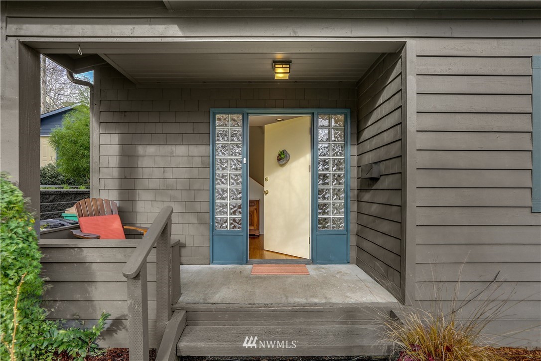 2418 East Roy Street Seattle, WA 98112 - Photo 5 of 32