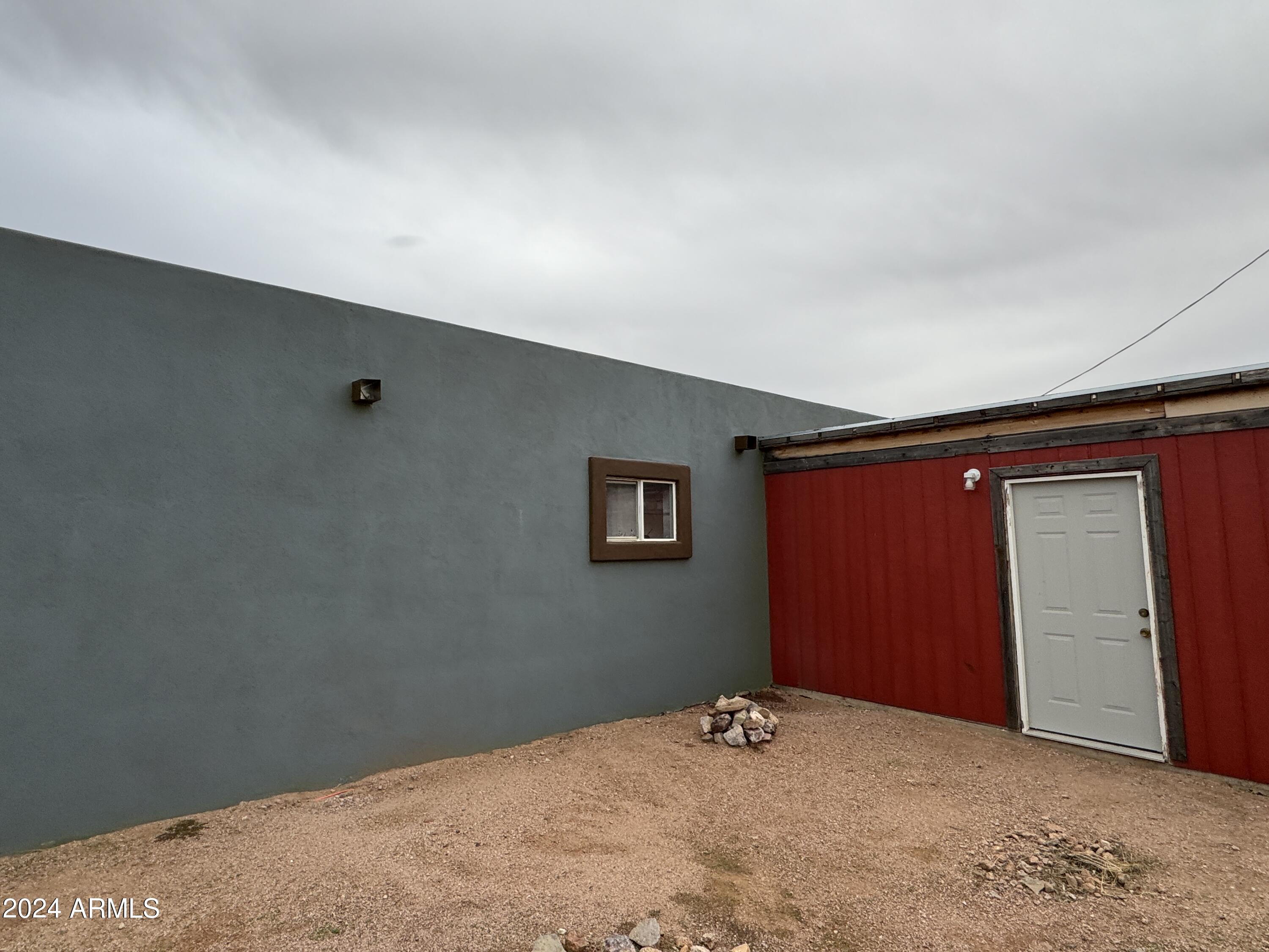 5048 North Gila Road Apache Junction, AZ 85119 - Photo 9 of 12 Additional shed/ craft area