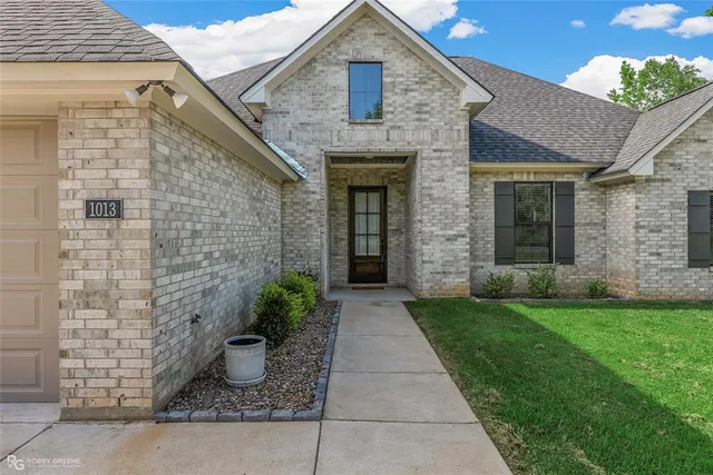 $390,000 | 1013 VOSS Road, Stonewall, LA 71078