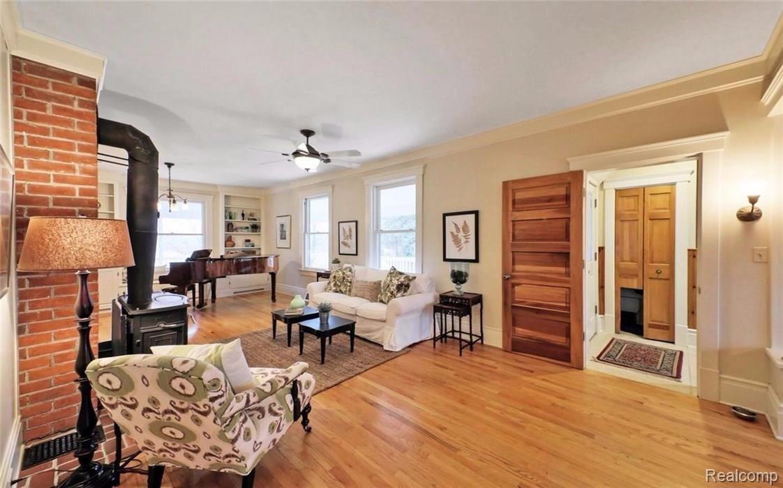 6830 West Liberty Road Ann Arbor, MI 48103 - Photo 10 of 59 mls10.jpg