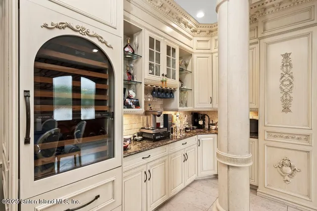 $2,199,999 | 35 Jeffrey Place | Tottenville