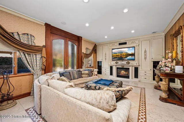 $2,199,999 | 35 Jeffrey Place | Tottenville