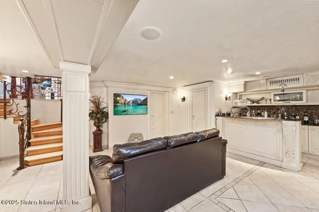 $2,199,999 | 35 Jeffrey Place | Tottenville