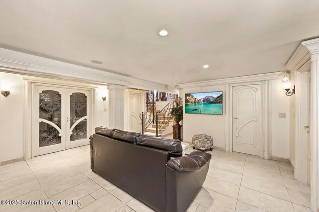 $2,199,999 | 35 Jeffrey Place | Tottenville