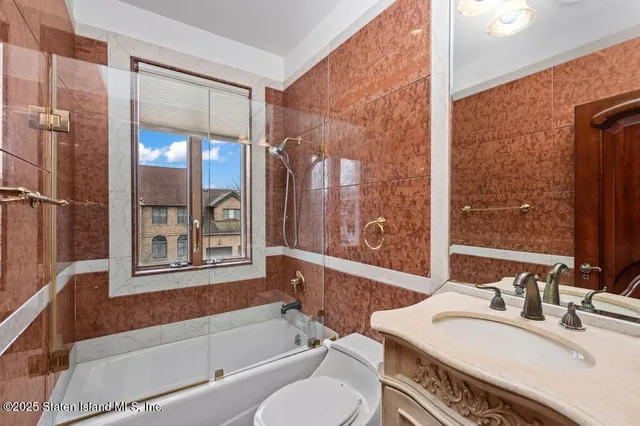 $2,050,000 | 35 Jeffrey Place | Tottenville