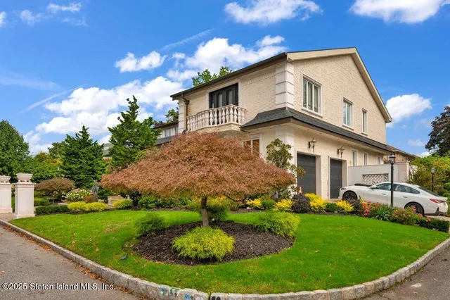 $2,199,999 | 35 Jeffrey Place | Tottenville