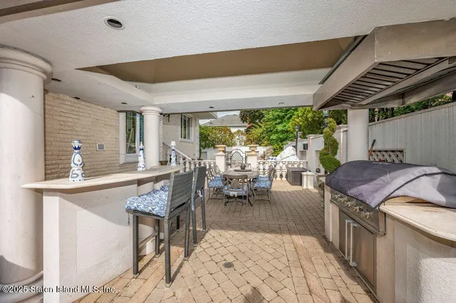 $2,199,999 | 35 Jeffrey Place | Tottenville