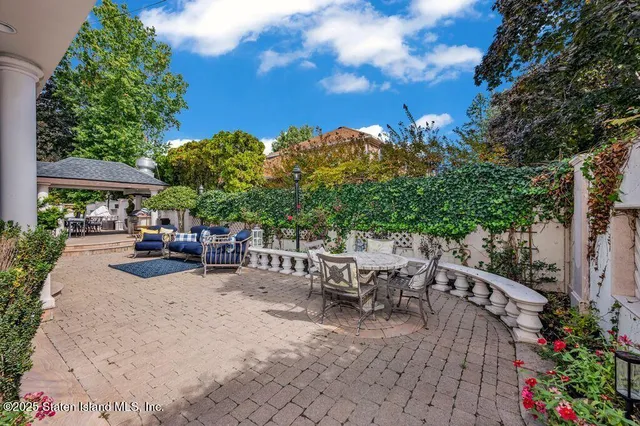 $2,050,000 | 35 Jeffrey Place | Tottenville