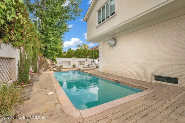 $2,050,000 | 35 Jeffrey Place | Tottenville