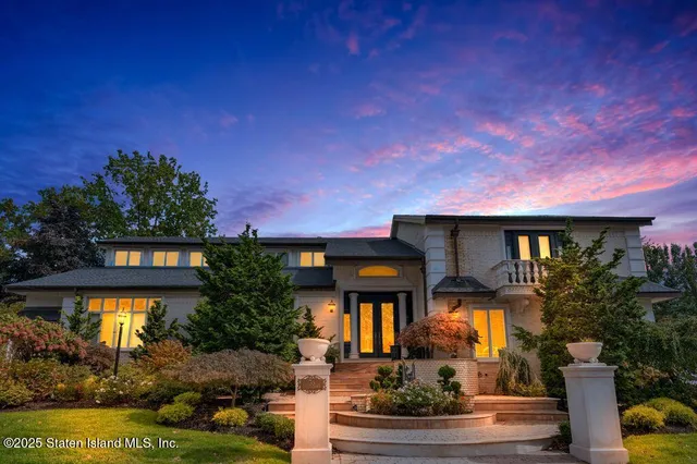 $2,199,999 | 35 Jeffrey Place | Tottenville