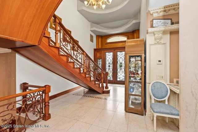 $2,199,999 | 35 Jeffrey Place | Tottenville