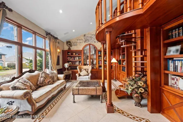 $2,199,999 | 35 Jeffrey Place | Tottenville