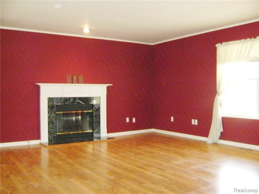 4588 Granger Road Oxford, MI 48371 - Photo 6 of 32 DSC02845.JPG