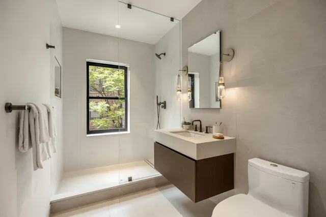 $15,995,000 | 250 West 73rd Street | Upper West Side