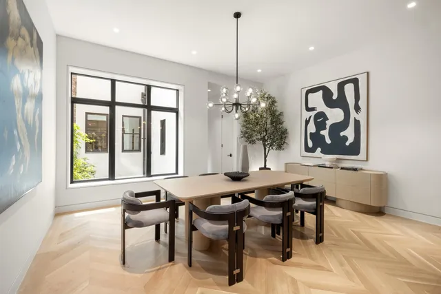 $15,995,000 | 250 West 73rd Street | Upper West Side