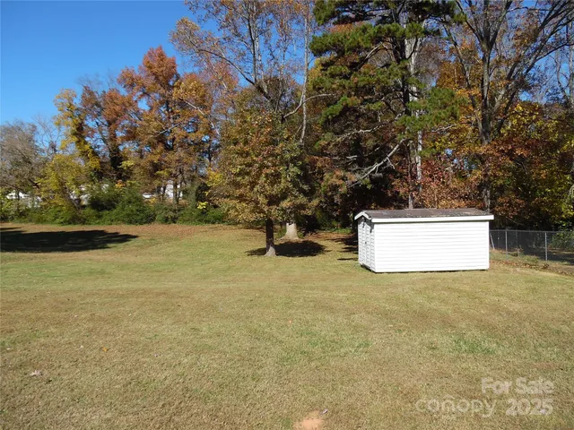 $198,500 | 3120 6th Avenue Southwest, Hickory, NC 28602