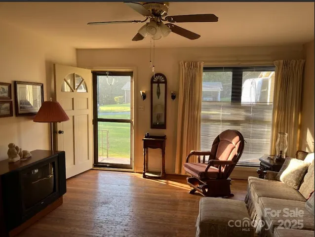 $198,500 | 3120 6th Avenue Southwest, Hickory, NC 28602