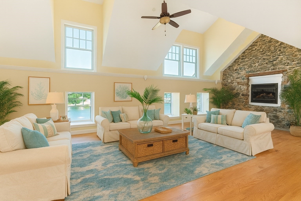 152 Water Street, Unit 13 Danvers, MA 01923 - Photo 13 of 39