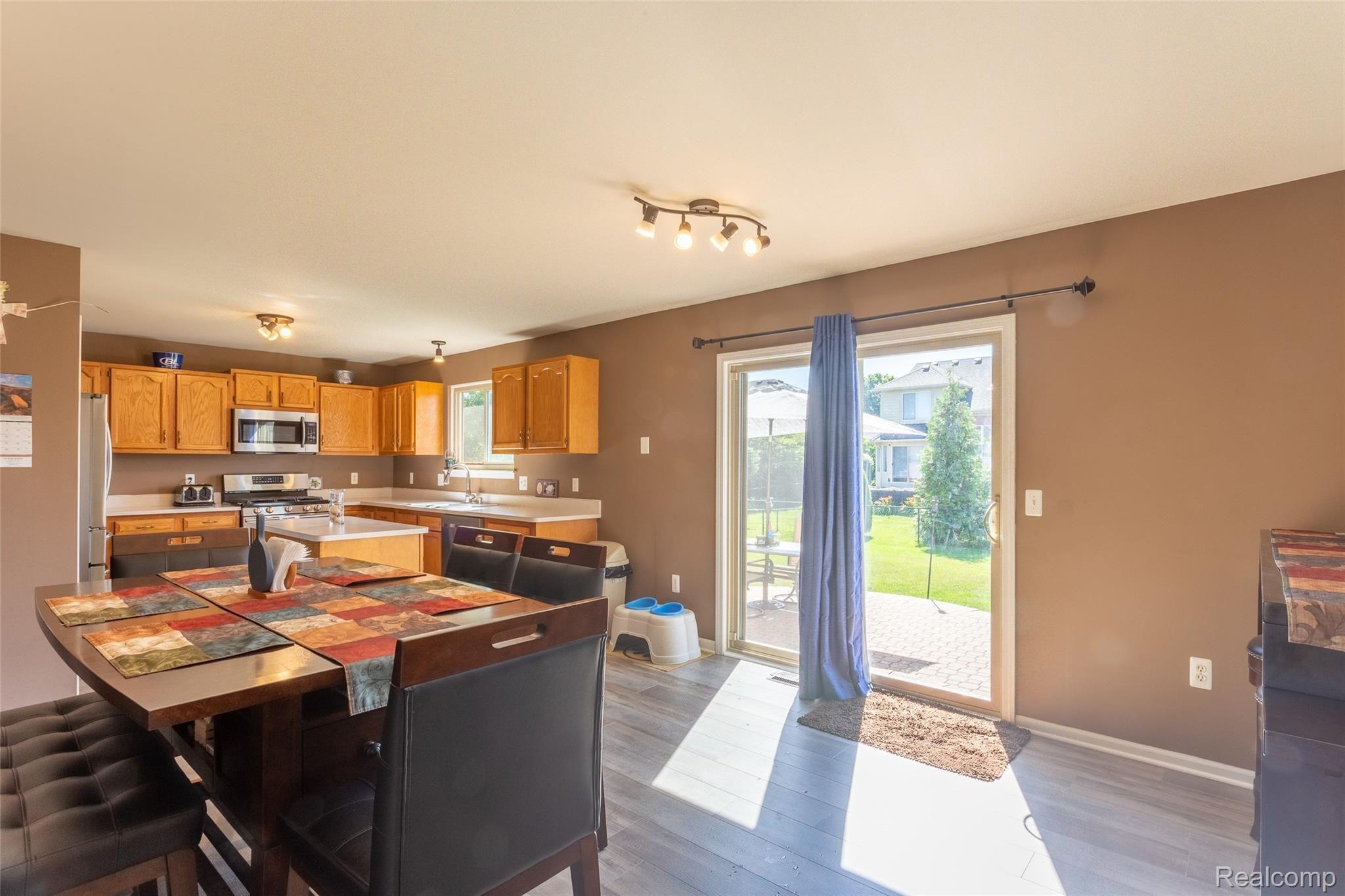 22580 Rambling Drive Macomb, MI 48044 - Photo 12 of 45 Rambling Dr_22580-Entry-Kitchen-Dining-17.jpg