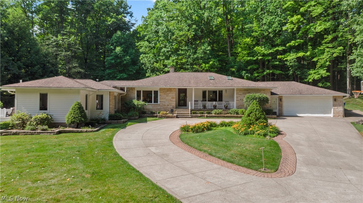17525 Haskins Road Chagrin Falls, OH 44023 - Photo 1 of 50
