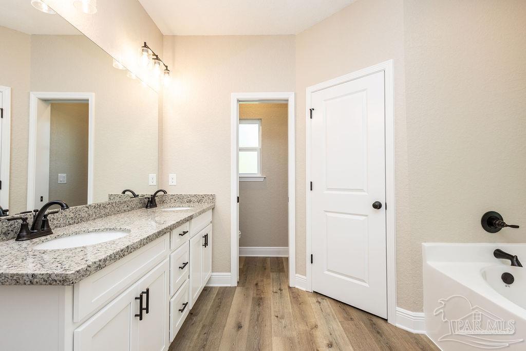 5300 Marks Place Milton, FL 32570 - Photo 14 of 26