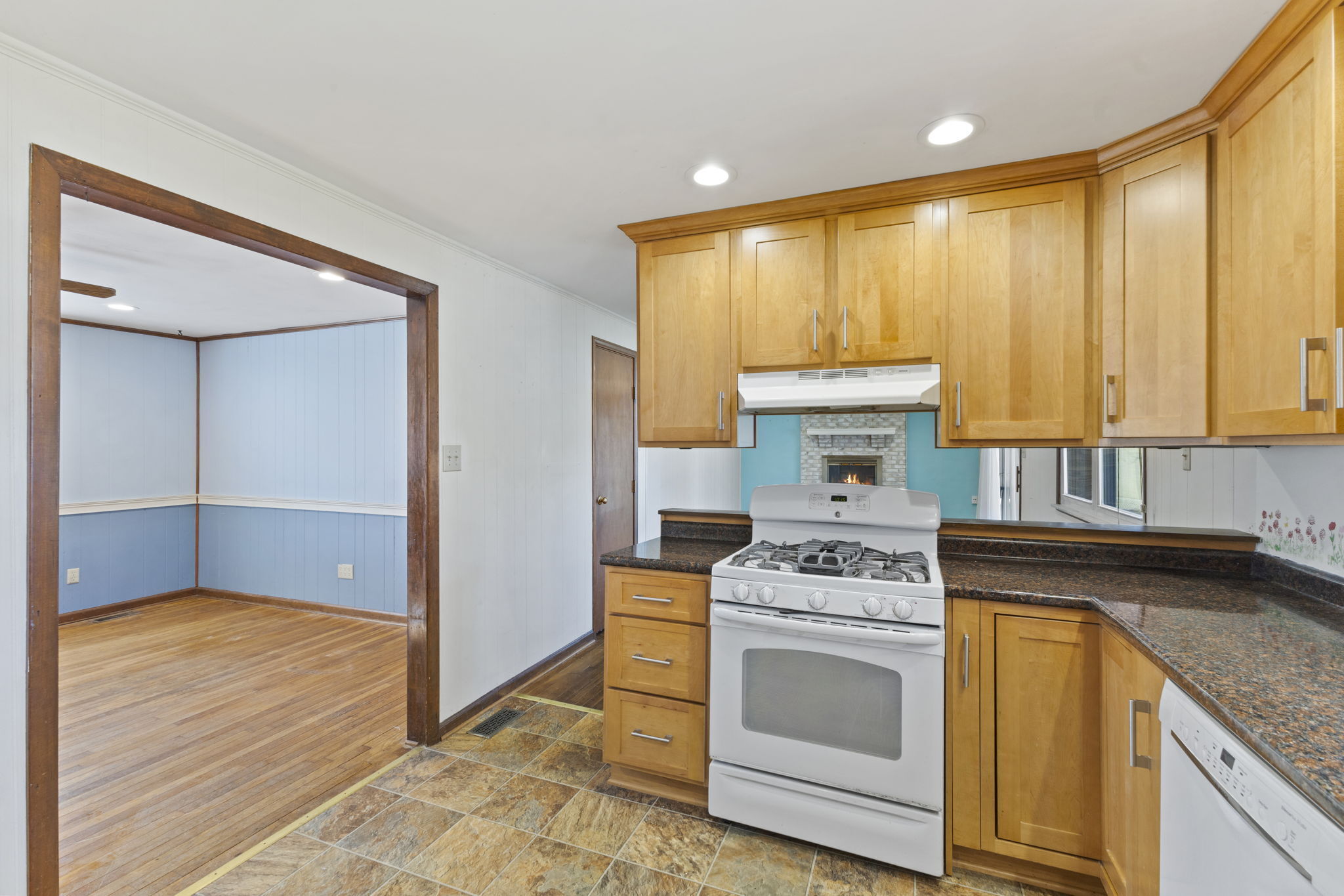 8340 Compton Street Indianapolis, IN 46240 - Photo 8 of 38