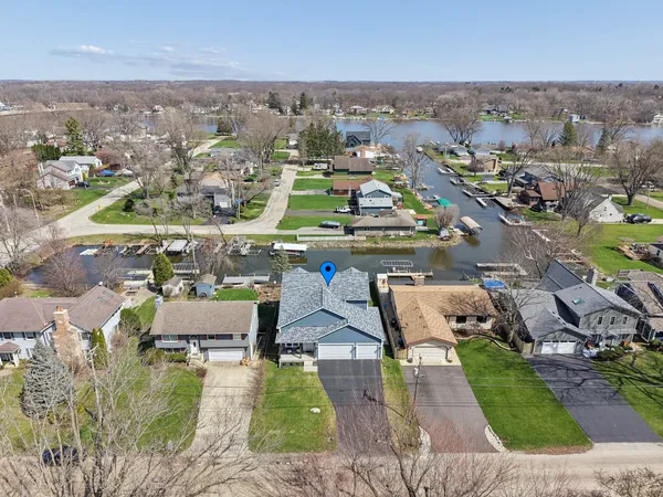 $594,400 | 606 McHenry Avenue, McHenry, IL 60050