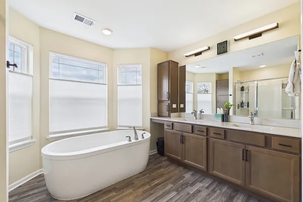$594,400 | 606 McHenry Avenue, McHenry, IL 60050