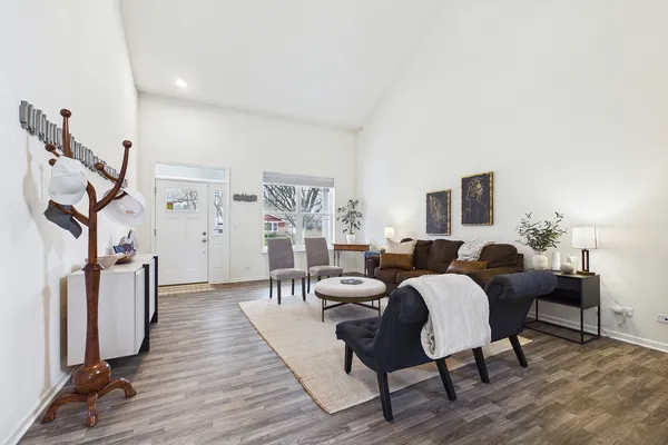 $594,400 | 606 McHenry Avenue, McHenry, IL 60050