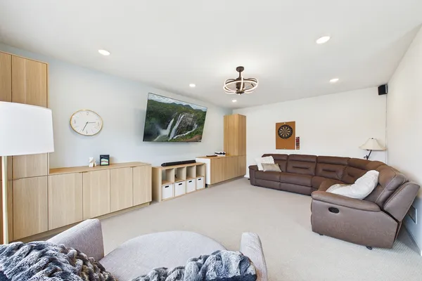 $594,400 | 606 McHenry Avenue, McHenry, IL 60050