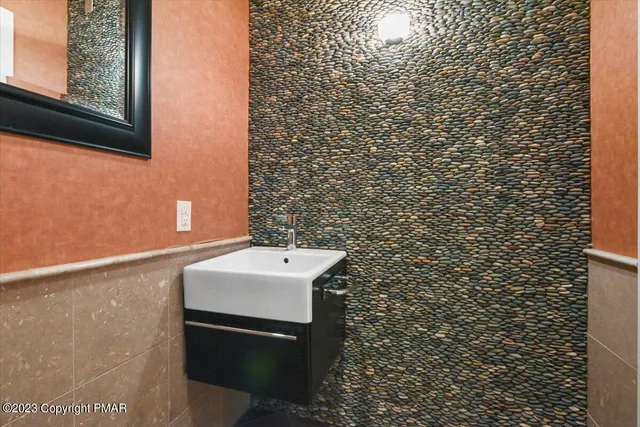 $4,800,000 | 2176 Stony Run Place, Blakeslee, PA 18610