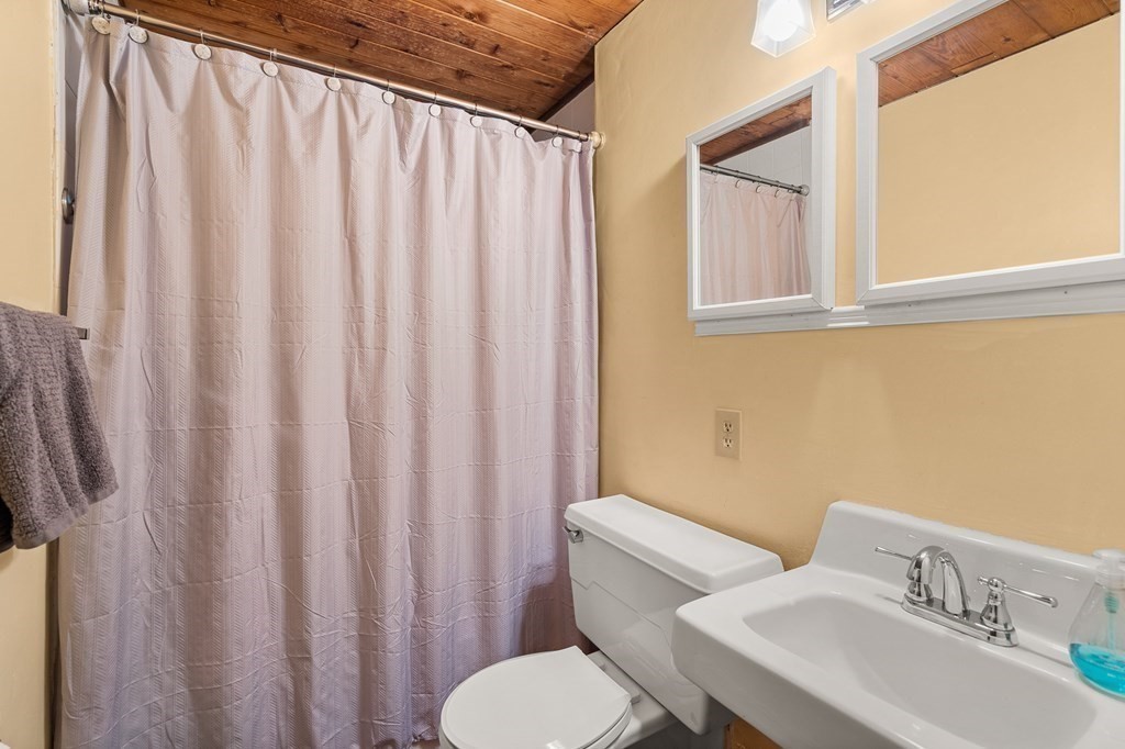 213 Indian Hill Road Carlisle, MA 01741 - Photo 28 of 37