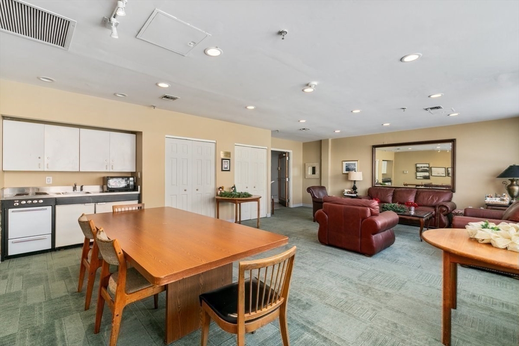 154 Lynnway, Unit 303 Lynn, MA 01902 - Photo 18 of 25