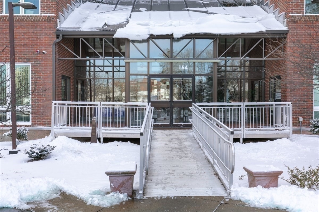 154 Lynnway, Unit 303 Lynn, MA 01902 - Photo 2 of 25