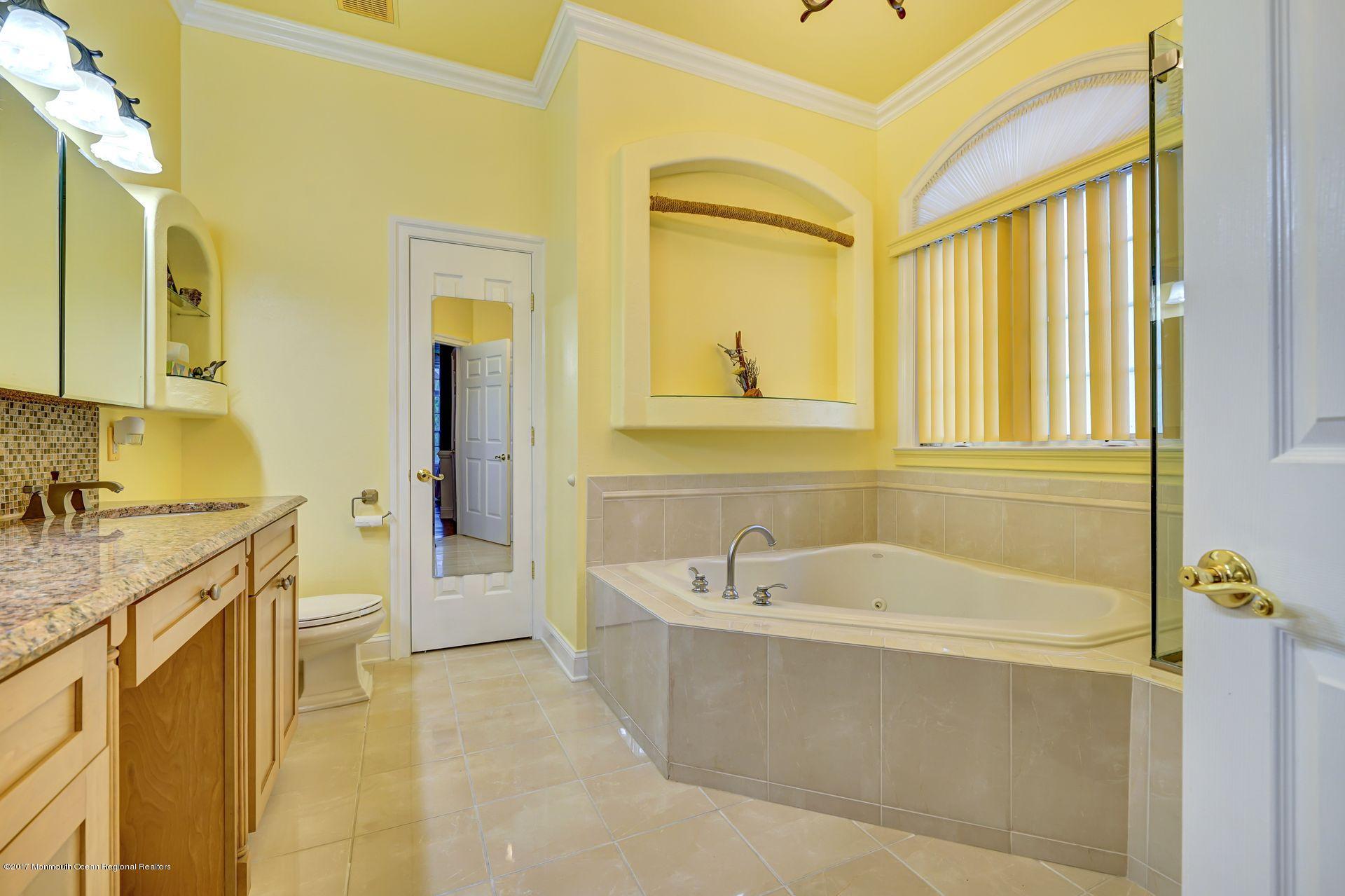 54 Bay Hill Road Lakewood, NJ 08701 - Photo 41 of 48 41