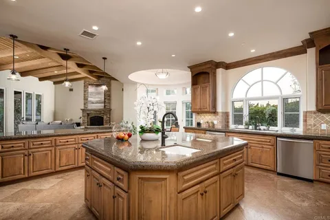 $6,495,000 | 6627 Calle Ponte Bella, Rancho Santa Fe, CA 92091